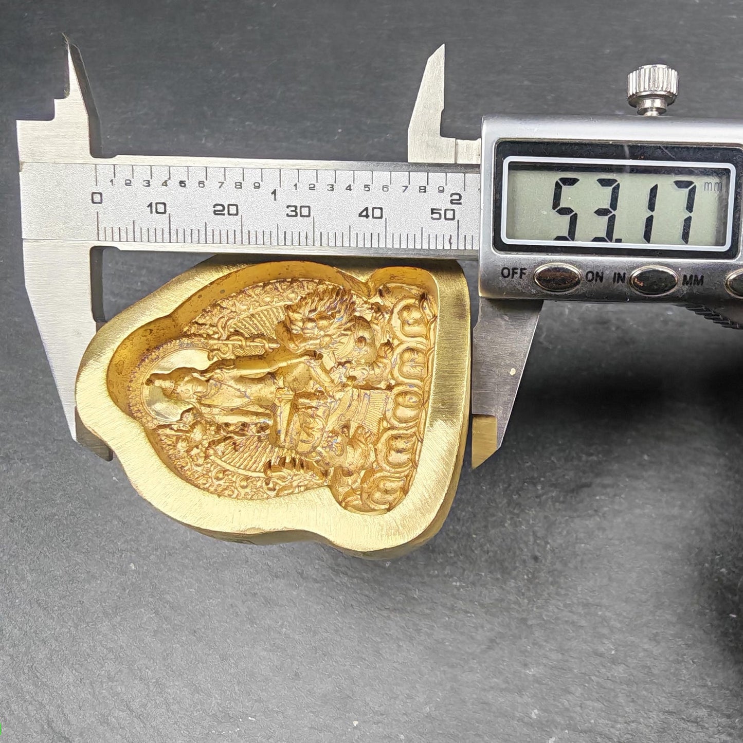 Simhanada Avakokitesvara Tsa Tsa Mold, Seng Ge Dra | 4.5cm Gandhanra-ART
