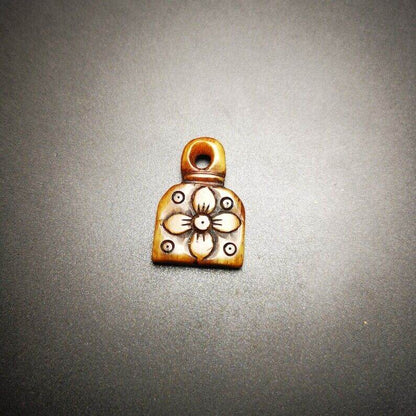 Yak Bone Carved Flower Prayer Bead Pendant - Gandhanra-ART