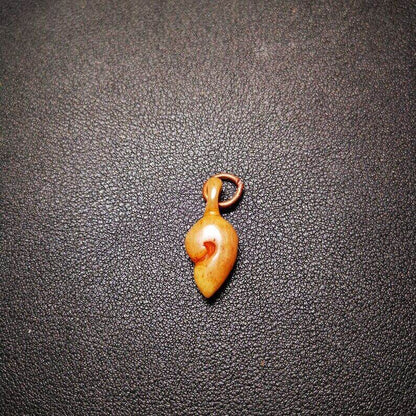 Yak Bone Carved Conch Prayer Bead Pendant,Bead Counter Clip Amulet for Mala - Gandhanra-ART