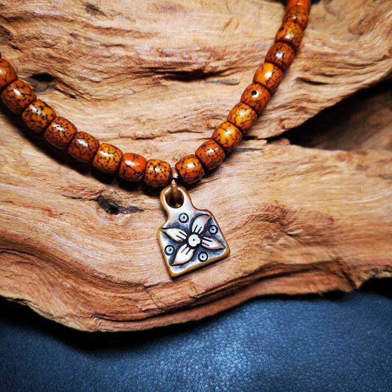 Yak Bone Carved Flower Prayer Bead Pendant - Gandhanra-ART