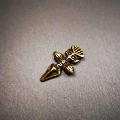 Garuda Amulet - 1.77" Gandhanra-ART