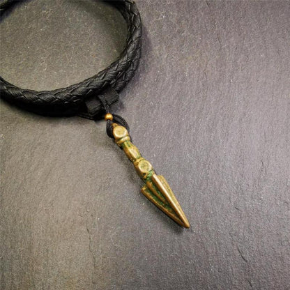 This type of old Dorje Phurba was collected in Labrang Monastery,blessed by lama, about 40 years old. The upper part is a vajra, and the lower part is a phurba,made of brass,total 1.96 inches length.