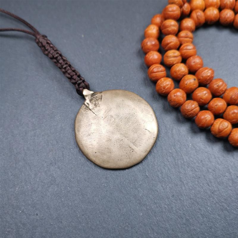 Chenrezig Om Melong 1.38" Gandhanra-ART