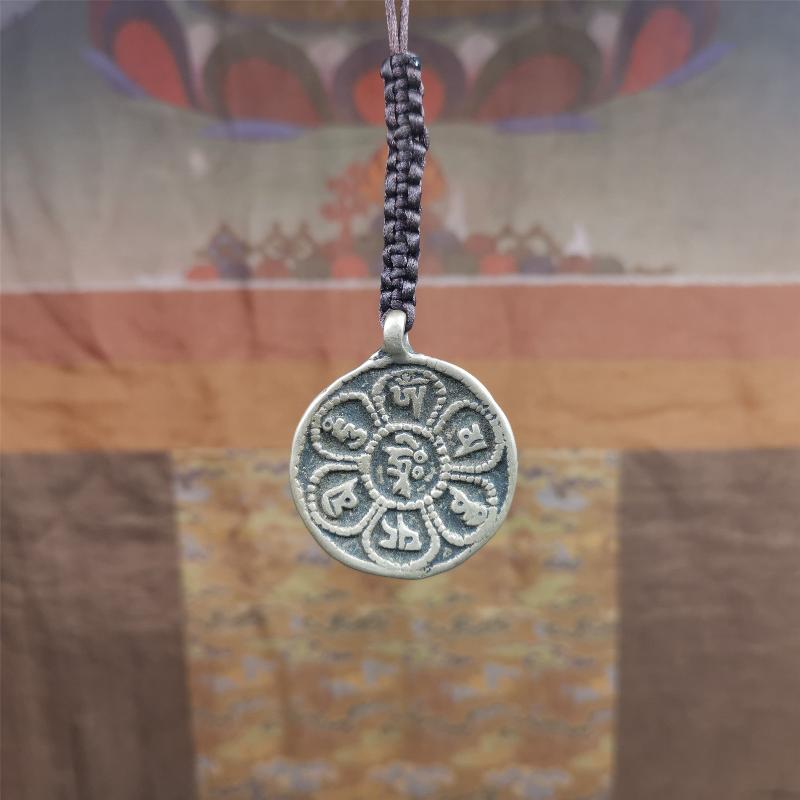Chenrezig Om Melong 1.38" Gandhanra-ART