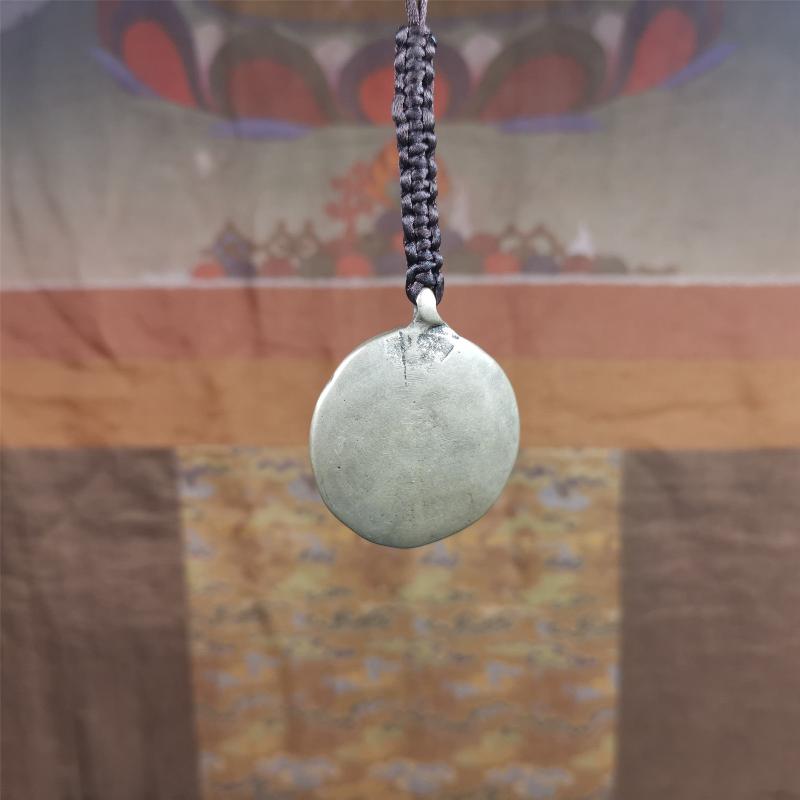 Chenrezig Om Melong 1.38" Gandhanra-ART