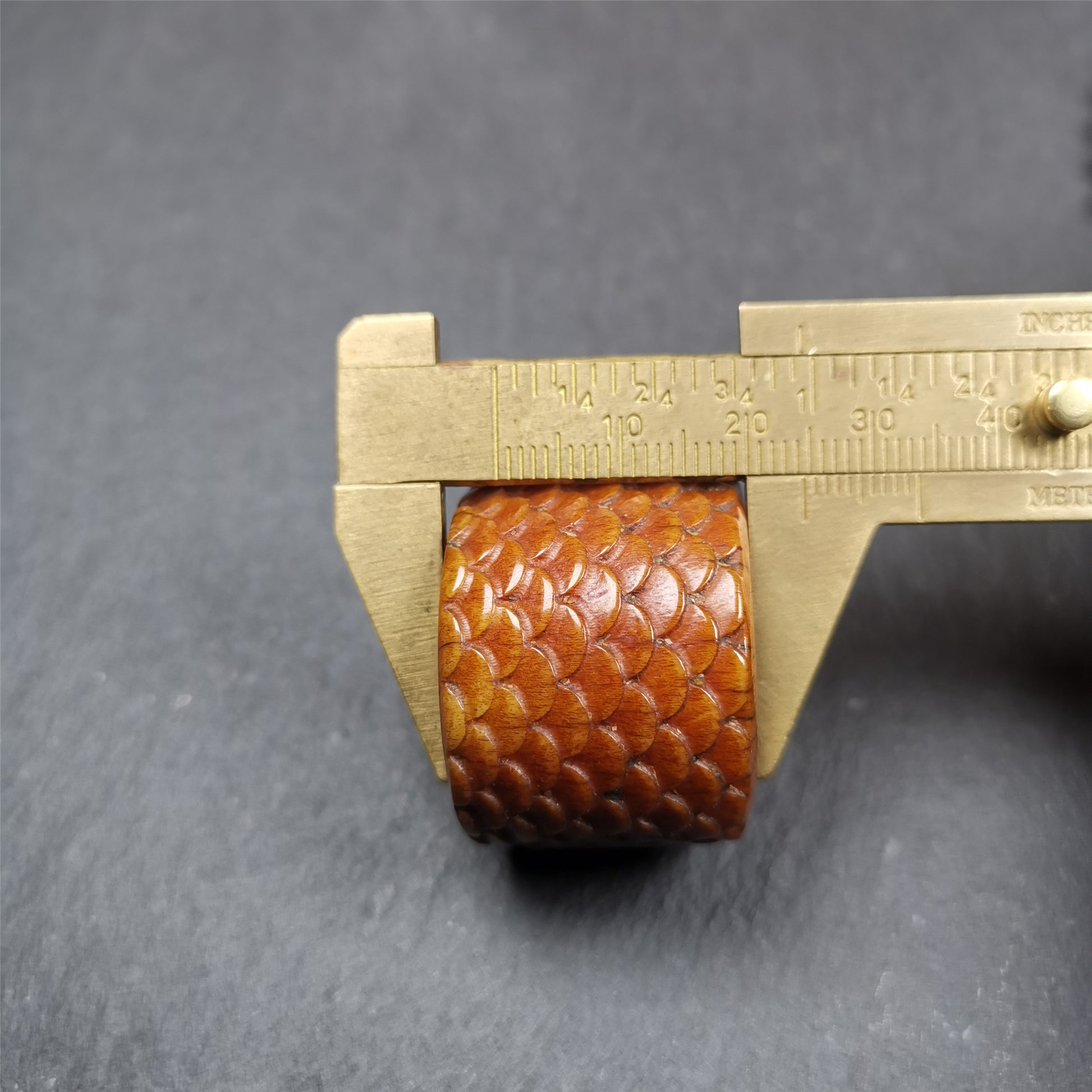 Gandhanra Handmade Big Thumb Ring for Men,Yak Bone Carved,Dragon Pattern,0.87" 