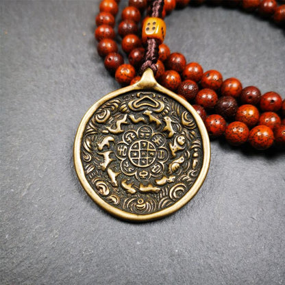 This unique tibetan melong badge was handmade by Tibetan Artist from Baiyu County. It's a Astrology Protective Amulet Pendant,made of lima brass,the front pattern is Tibetan Budhist Protective Amulet Pendant - SIPAHO,the back is ritual conch.