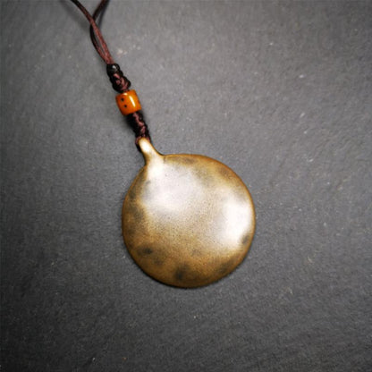 This unique tibetan calendar melong badge was collected from Baiyu Monastery for 30 years. It's a Astrology Protective Amulet Pendant,made of copper. The pattern is Tibetan Budhist Protective Amulet Pendant - SIPAHO(srid pa ho).