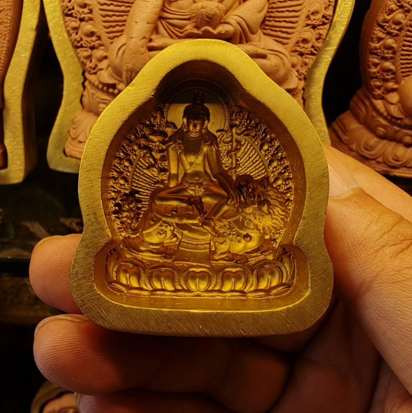 Simhanada Avakokitesvara Tsa Tsa Mold, Seng Ge Dra | 4.5cm Gandhanra-ART