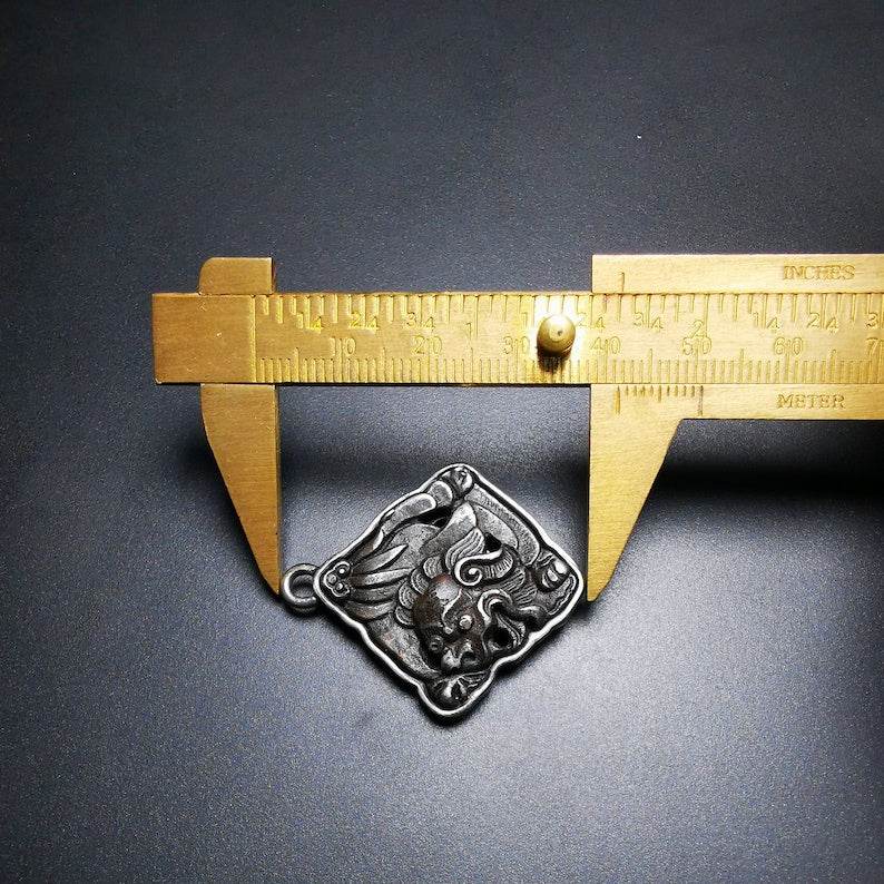 Amulet,Snow Lion-the Four Dignities - Gandhanra-ART