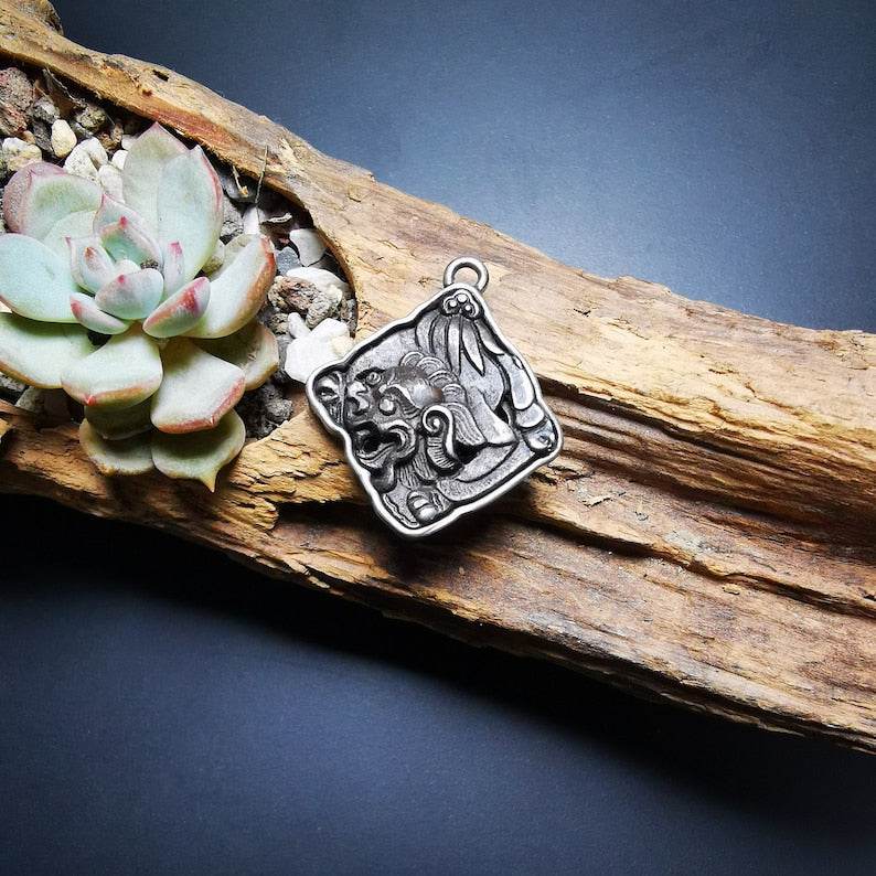 Amulet,Snow Lion-the Four Dignities - Gandhanra-ART