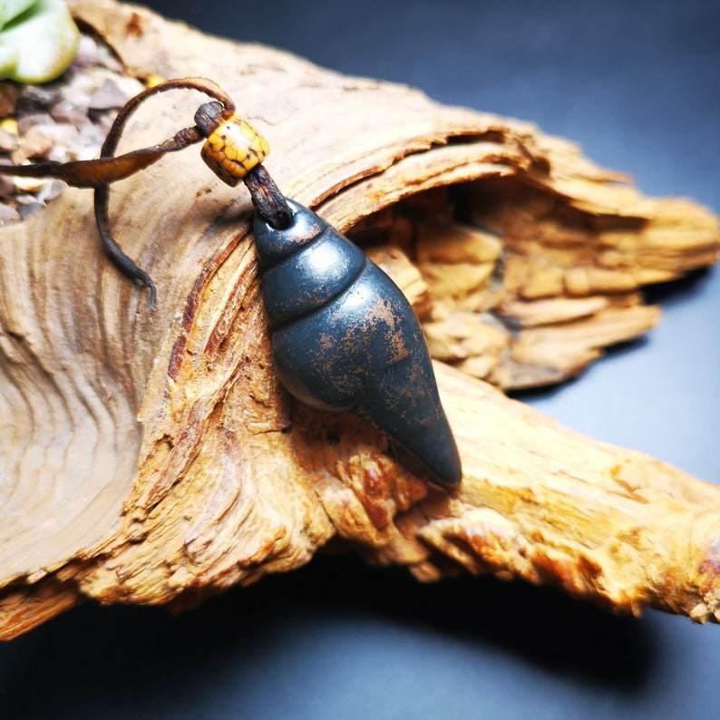 Shankha(Divine Conch) Amulet - Gandhanra-ART