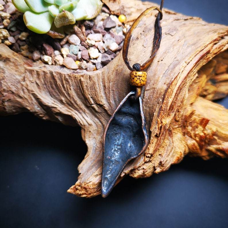 Shankha(Divine Conch) Amulet - Gandhanra-ART