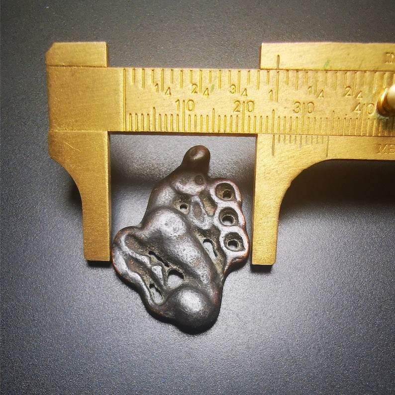 Antique Deer Amulet Badge,Tibetan Buddhist Pendant,Made of Thokcha,60 Years Old - Gandhanra-ART