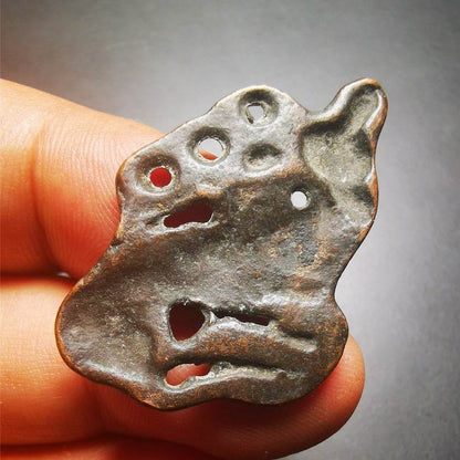Antique Deer Amulet Badge,Tibetan Buddhist Pendant,Made of Thokcha,60 Years Old - Gandhanra-ART