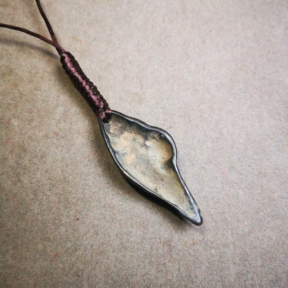 Antique Shankha(Divine Conch) Badge,Tibetan Buddhist Protective Amulet Pendant,Made of Thokcha,60 Years Old - Gandhanra-ART