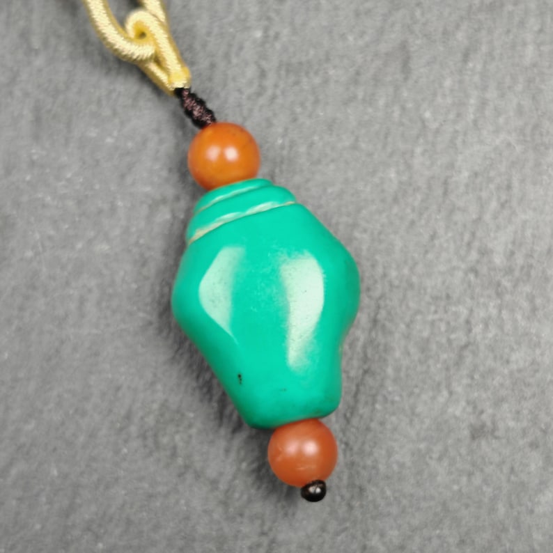 Shankha Amulet,Hand Carved Turquoise Conch Shell Pendant,25×20mm Gandhanra-ART