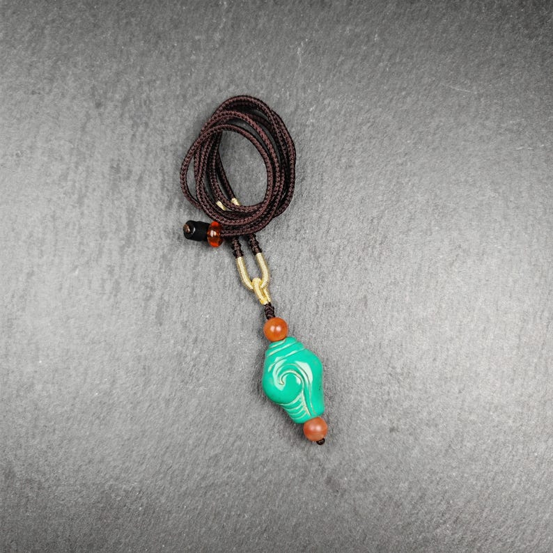 Shankha Amulet,Hand Carved Turquoise Conch Shell Pendant,25×20mm Gandhanra-ART