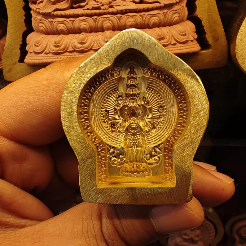 1000 Armed Avakokitesvara Tsa Tsa Mold | 5cm Gandhanra-ART