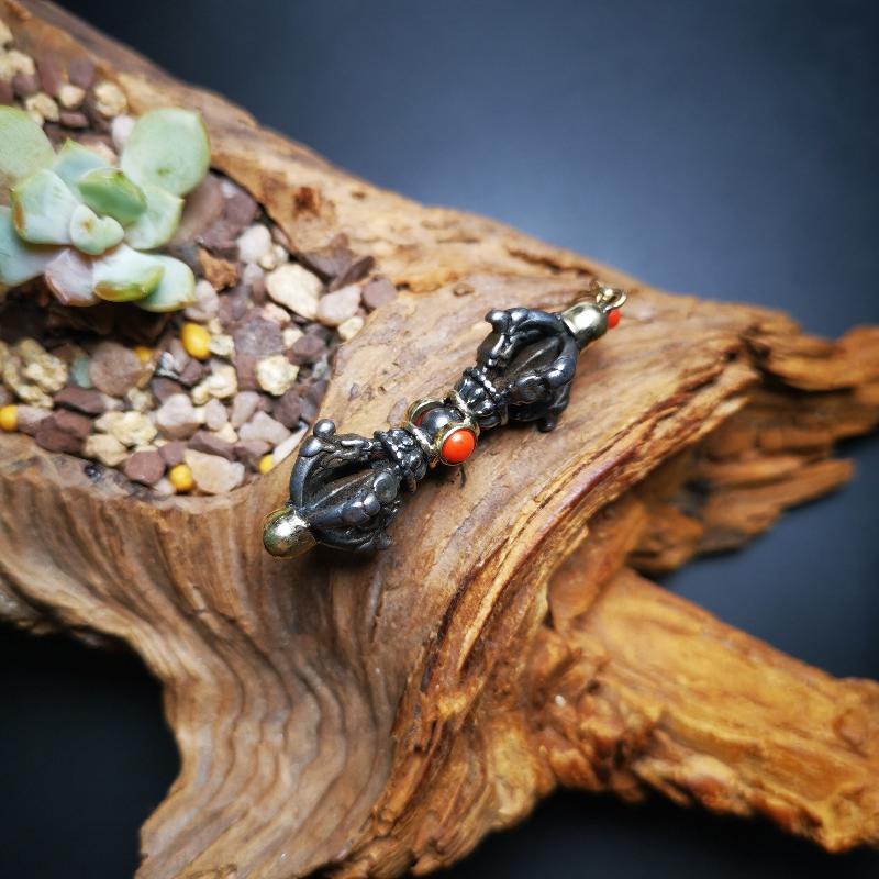 Amulet,Dorje Vajra Pendant 2.0"×0.63" Gandhanra-ART